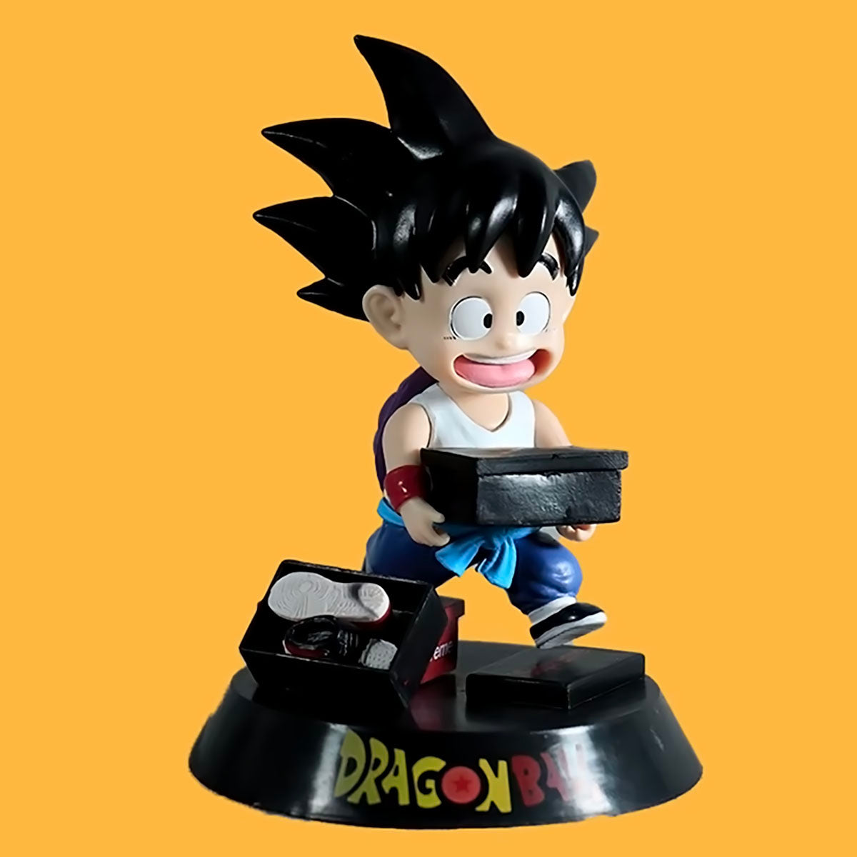 Dragon Ball - DRT025 - Anime Dragon Ball Figures Toy Gk Trendy Clothes Sitting Son Gohan And Pedestal Goku Shoe Box Milk Delivery Figure Creative Model