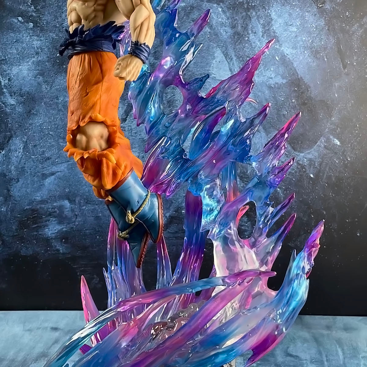 Dragon Ball - DRT031 - Anime Dragon Ball Figure Son Goku Action Figures Ultra Instinct Super Saiyan Statue Pvc Emit Light Model Collection Gifts