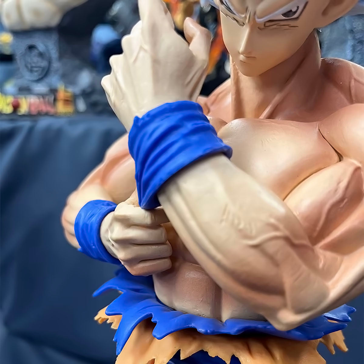 Dragon Ball - DRT038 - Dragon Ball Silver Hair Goku Super Gros Freedom Ultra Instinct Anime Peripherals Figure Model Ornaments Collect Toy Gifts